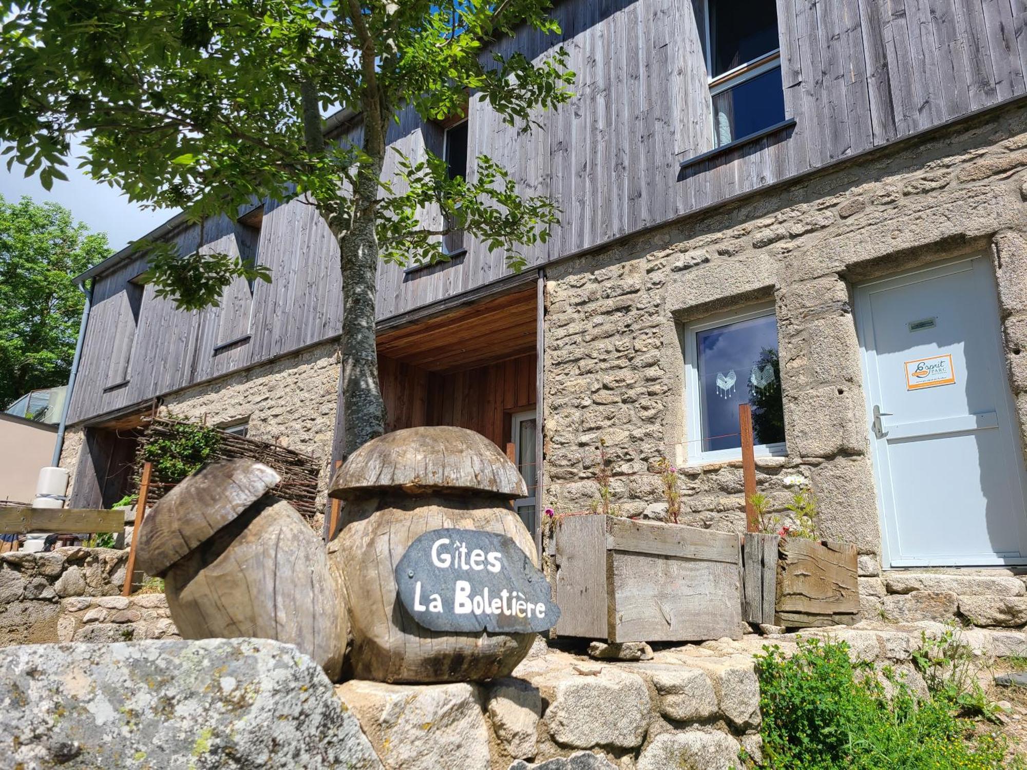 Gites La Boletiere Saint-Étienne-du-Valdonnez 外观 照片